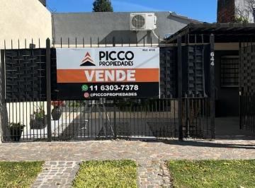 Casa · 130m² · 3 Ambientes · 2 Cocheras · Hermosa Casa Totalmente Reciclada a Nuevo