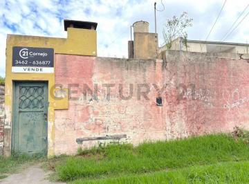 Casa · 99m² · Importante Superficie Para Construir - Venado Tuerto