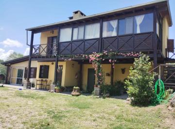Casa de 4 ambientes, Villa Yacanto · Casa de 164 m² con 3 Dorm. en Venta en Villa Yacanto