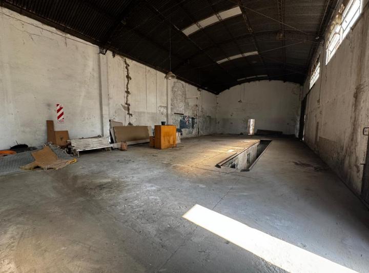 Bodega-Galpón · 235m²