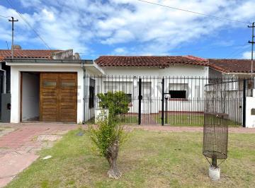Casa · 230m² · 3 Ambientes · 1 Cochera · Casa 3 Ambientes C/patio y Parrilla, Barrio Fortunato de La Plaza, Mar del Plata