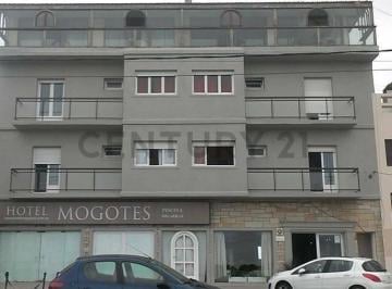 Hotel · 1337m² · 10 Ambientes · 10 Cocheras · Venta Hotel 25 Plazas en Punta Mogotes a m del Mar