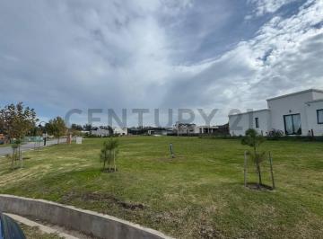 Terreno · 614m² · Venta Terreno Casonas del Haras Barrio Lomada 614 m²