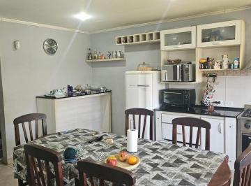 Casa · 320m² · 4 Ambientes · 3 Cocheras · Venta - Casa de 4 Ambientes con Cochera - Moron - Acepta Permuta - Apto Credito