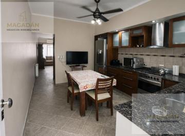 Casa · 100m² · 4 Ambientes · 1 Cochera · Venta - Triplex de 3 Ambientes con Cochera en Haedo - Acepta Permuta - Apto Credito