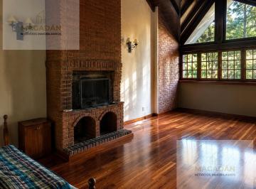 Casa · 350m² · 6 Ambientes · 1 Cochera · Venta - Casa de 6 Ambientes con Cochera - Ramos Mejia - Apto Credito - Acepta Permuta