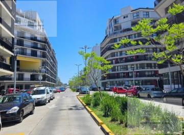 Departamento · 71ha · 3 Ambientes · Venta - Departamento de 3 Ambientes en Boulevard Olimpico - Acepta Permuta