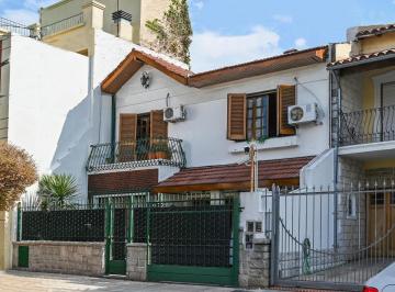 Casa · 200m² · 5 Ambientes · 1 Cochera · Venta - Casa 5 Ambientes - Ramos Mejia