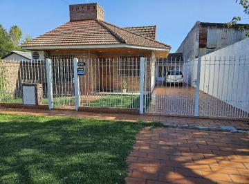 Casa · 300m² · 3 Ambientes · 3 Cocheras · Casa en Manuel B Gonnet