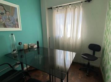 Oficina comercial · 20m² · 2 Ambientes · Oficina en Gral Paz Zona Centro Muy Linda con Vista a Frente