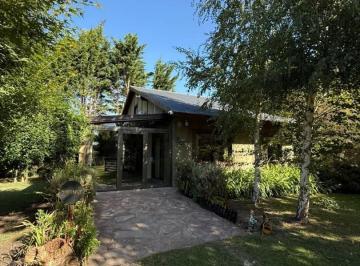 Casa · 90m² · 3 Ambientes · 2 Cocheras · Venta Casa 3 Amb en La Caleta con Pileta y Quincho Emplazada en 2 Lotes