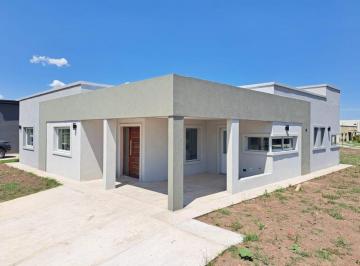 Casa · 171m² · 4 Ambientes · 2 Cocheras · Casa en Venta en San Lucas