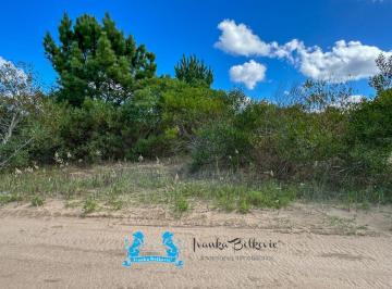 Terreno , Costa Esmeralda · Venta Lote Cul de Sac con Fondos Libres Costa Esmeralda Zona Forestada