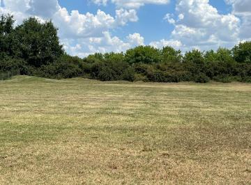 Terreno · 1577m² · Lote en Venta con Vista Al Bosque en La Volanta, Pilara - Pilar