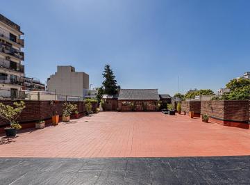 Departamento · 300m² · 5 Ambientes · 1 Cochera · Venta Depto en Villa del Parque 5 Amb con Patio Propio
