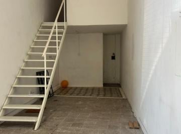 Local comercial · 38m² · 1 Ambiente · Alquiler de Local Comercial con Entrepiso/deposito