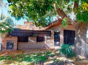 PH · 120m² · 6 Ambientes · 1 Cochera · Venta de PH Al Frente en Tolosa