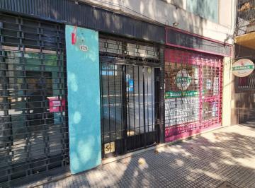 Local comercial · 27m² · 2 Ambientes · Se Vende Local Comercial 30 m² a La Calle. Flores. Floresta. Caba