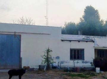 Casa · 270m² · 3 Ambientes · 1 Cochera · Finca con Vivienda y Produccion
