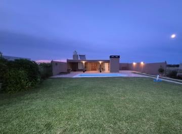 Casa de 1 ambiente, Río Tercero · Casa con Pileta – Campo Romero, Río Tercero