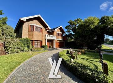 Casa · 334m² · 7 Ambientes · 6 Cocheras · Casa 7 Ambientes en Venta en Pinamar - Zona Iglesia - Apto Credito