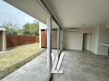 Casa · 134m² · 4 Ambientes · 2 Cocheras · Casona 4 Ambientes en Venta en Fincas de Hudson