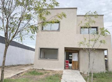 Casa · 198m² · 6 Ambientes · 3 Cocheras · Casa E Venta 4 Dorm + Escritorio Barrio San Pablo Pilar