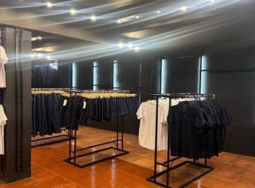 Local comercial · 1900m² · 5 Ambientes · Local Comercial en Venta Ubicado en 1.ª Sección Parque Central