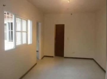 PH · 49m² · 2 Ambientes · PH en Venta - 1 Dormitorio 1 Baño - Lanús