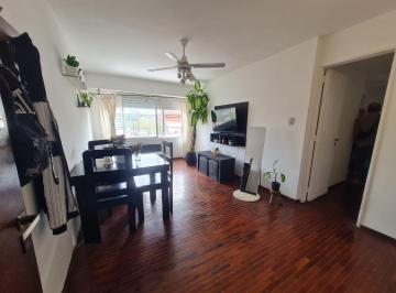 Departamento · 50m² · 3 Ambientes · Departamento de 2 Dorm. en República de La Sexta