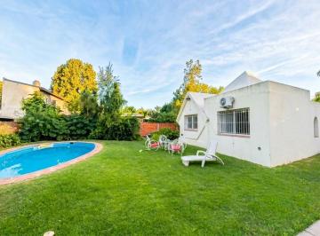 Casa · 150m² · 4 Ambientes · 5 Cocheras · Oportunidad Hermosa Casa en Venta del Viso Manuel Alberti Pileta Parrilla Luminosa Coch Apto Credito