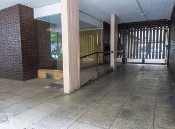 Departamento · 81m² · 4 Ambientes · 1 Cochera · Venta 4 Ambientes Reciclado a Nuevo con Cochera y Baulera
