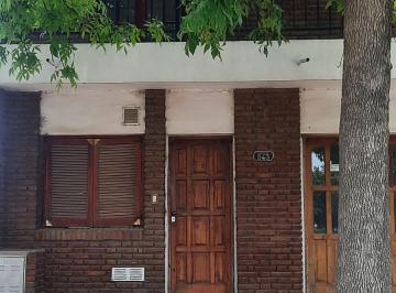 Casa de 6 ambientes, Acebal · Casa de 2 Plantas con Patio