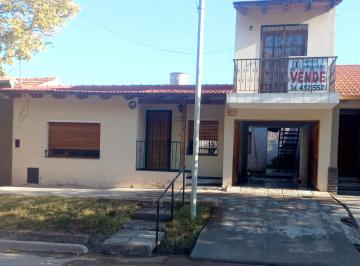 Casa de 3 ambientes, Gobernador Benegas · ¡Oportunidad de Inversion! Apto Credito Inmobiliario. Escucho Ofertas Razonabl
