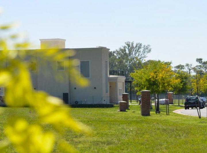 Terreno · 687m²