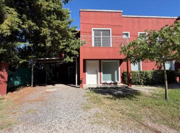 Casa de 4 ambientes, Esteban Echeverría · Casa Tipo Dúplex en Alquiler 4 Ambientes en Canning