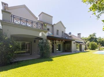 Casa · 280m² · 5 Ambientes · 1 Cochera · Casa Chalet en Venta en Ayres de Pilar, Pilar, G. B. a. Zona Norte