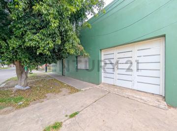 Casa · 167m² · 3 Ambientes · 1 Cochera · Casa - Dos Dorm. - Cochera - Patio - Galpon - Matheu, Rosario.