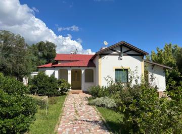 Casa de 5 ambientes, Los Cocos · Casa con 3 Dorm. en Venta en Los Cocos
