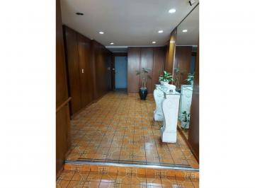 Departamento · 50m² · 2 Ambientes · Excelente 2 Amb Al Frente en La Mejor Zona de Caballito
