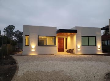 Casa · 700m² · 4 Ambientes · Terreno en La Union