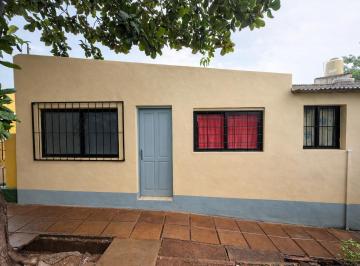 Casa · 12m² · 5 Ambientes · Casa en Venta en Villa Cabello, Posadas, Misiones