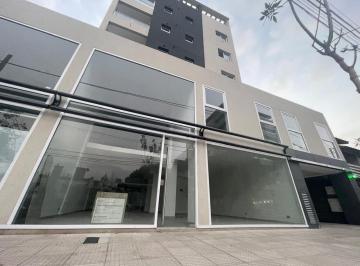 Local comercial · 140m² · 3 Ambientes · Amplio Local a Estrenar en Alquiler, Excelente Ubicacion Centrica de Ituzaingo Norte!