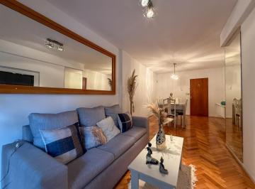 Departamento · 64m² · 4 Ambientes · Venta Departamento Semi Piso de 2 Dorm. con Doble Balcón Barrio Martin, Rosario