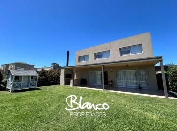 Casa · 200m² · 4 Ambientes · 2 Cocheras · Casa en Venta en El Cantón, Escobar, G. B. a. Zona Norte