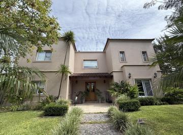 Casa · 228m² · 6 Ambientes · 2 Cocheras · Casa en Venta Talar del Lago 1