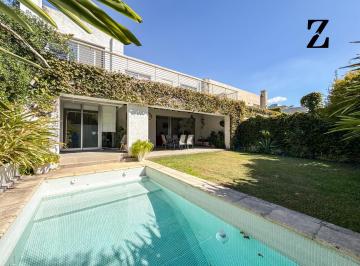 Casa · 270m² · 6 Ambientes · 3 Cocheras · Moderna Casa en Venta en Virasoro Village | Barrio Cerrado