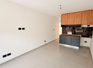 Departamento · 42m² · 2 Ambientes · 1 Cochera · Dpto • 2 Ambientes con Entrada Para Auto - San Justo
