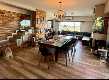 Departamento de 4 ambientes, Quilmes · Particular. Exclusivo Dúplex 4 Amb en Bernal – Vista Al Río – 237 m² – 2 Cocheras