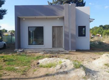 Casa de 4 ambientes, Costa del Este · Casa a Estrenar en Costa del Este con Detalles Premium!